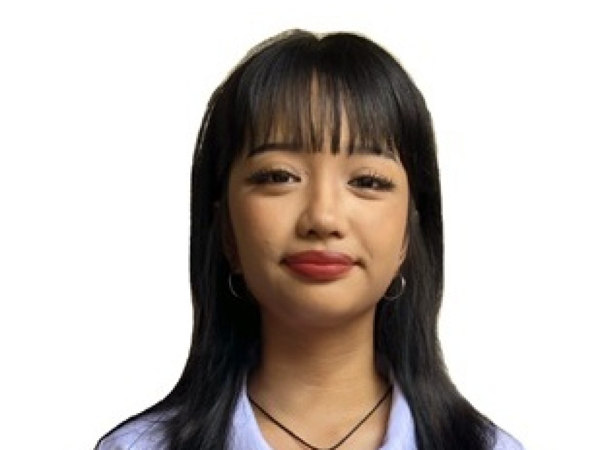 Chloe Photo v2